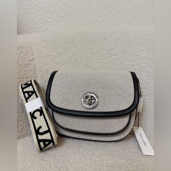 Marc Jacobs Turnlock Logo Crossbody Bag Small - Picture 1 of 7